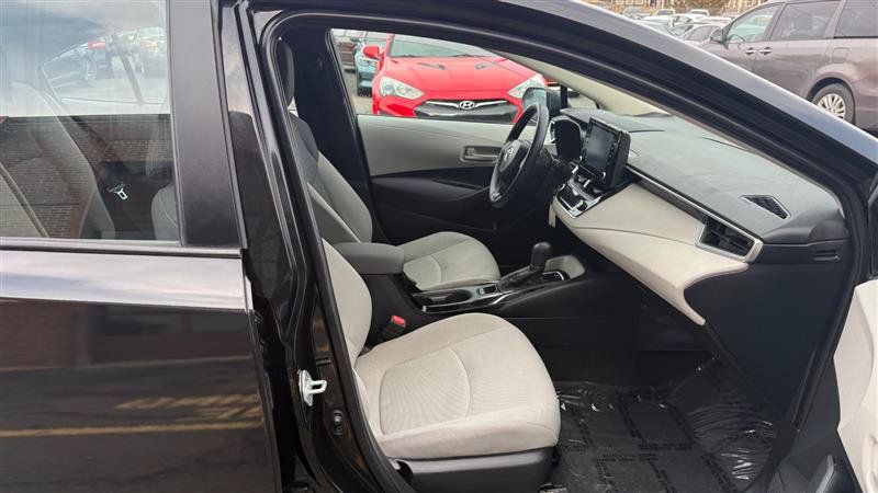 Used 2022 Toyota Corolla LE FWD image 9