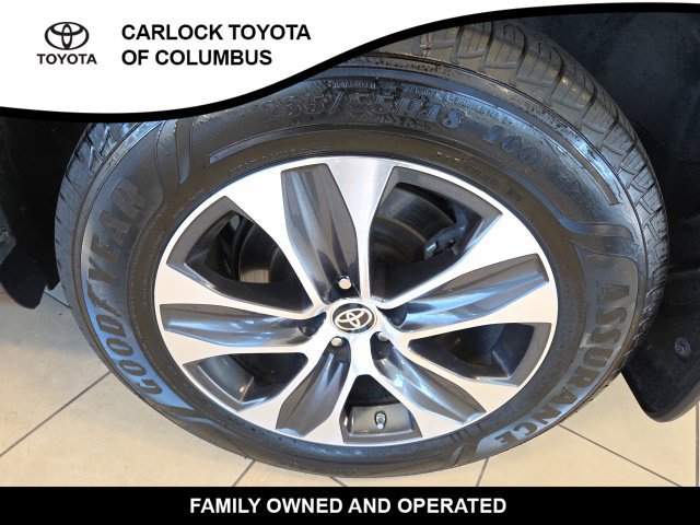 Used 2022 Toyota Highlander XLE AWD/4WD image 12