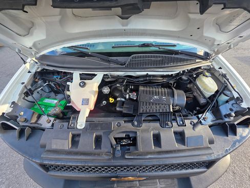 Used 2017 Chevrolet Express 2500 RWD 2500 135 image 21