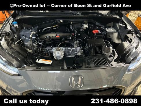 Used 2024 Honda HR-V Sport image 9