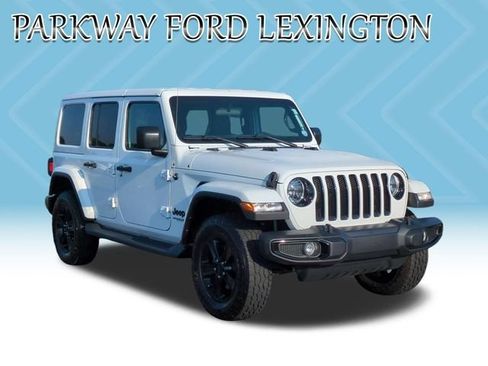 Used 2021 Jeep Wrangler Unlimited Sahara AWD/4WD image 7