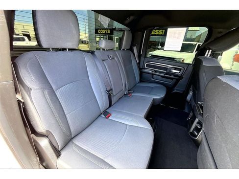 Used 2024 RAM 2500 Big Horn w/ Off Road Package AWD/4WD image 29