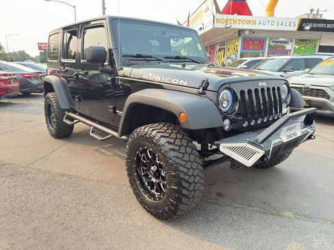 Used 2014 Jeep Wrangler Unlimited Rubicon AWD/4WD image 11