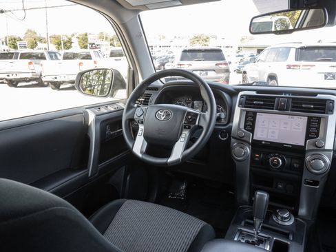 Used 2024 Toyota 4Runner SR5 image 23