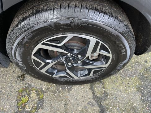 Used 2024 Kia Sportage LX image 30