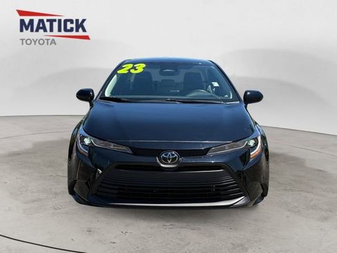 Used 2023 Toyota Corolla LE w/ Carpet Mat Package (TMS) FWD image 2