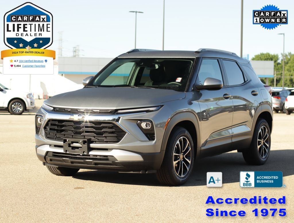 Used 2025 Chevrolet TrailBlazer LT w/ Convenience Package FWD image 3