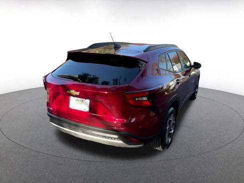 Used 2025 Chevrolet Trax LT image 12