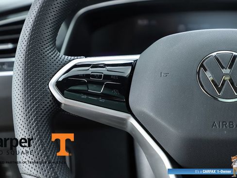 Used 2024 Volkswagen Tiguan SE R-Line AWD/4WD image 60