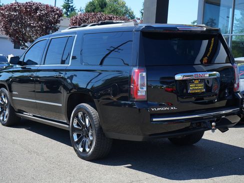 Used 2019 GMC Yukon XL Denali w/ Denali Ultimate Package AWD/4WD image 3