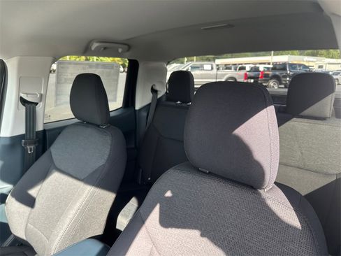 New 2025 Ford Maverick XL image 18