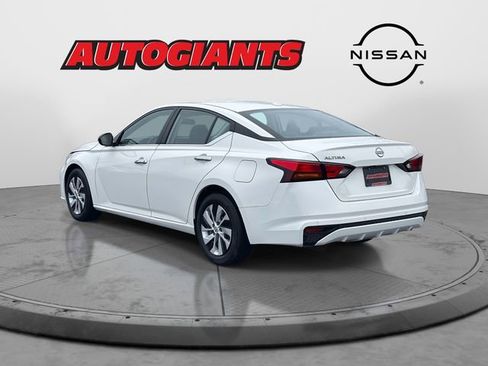 Used 2025 Nissan Altima 2.5 S image 5