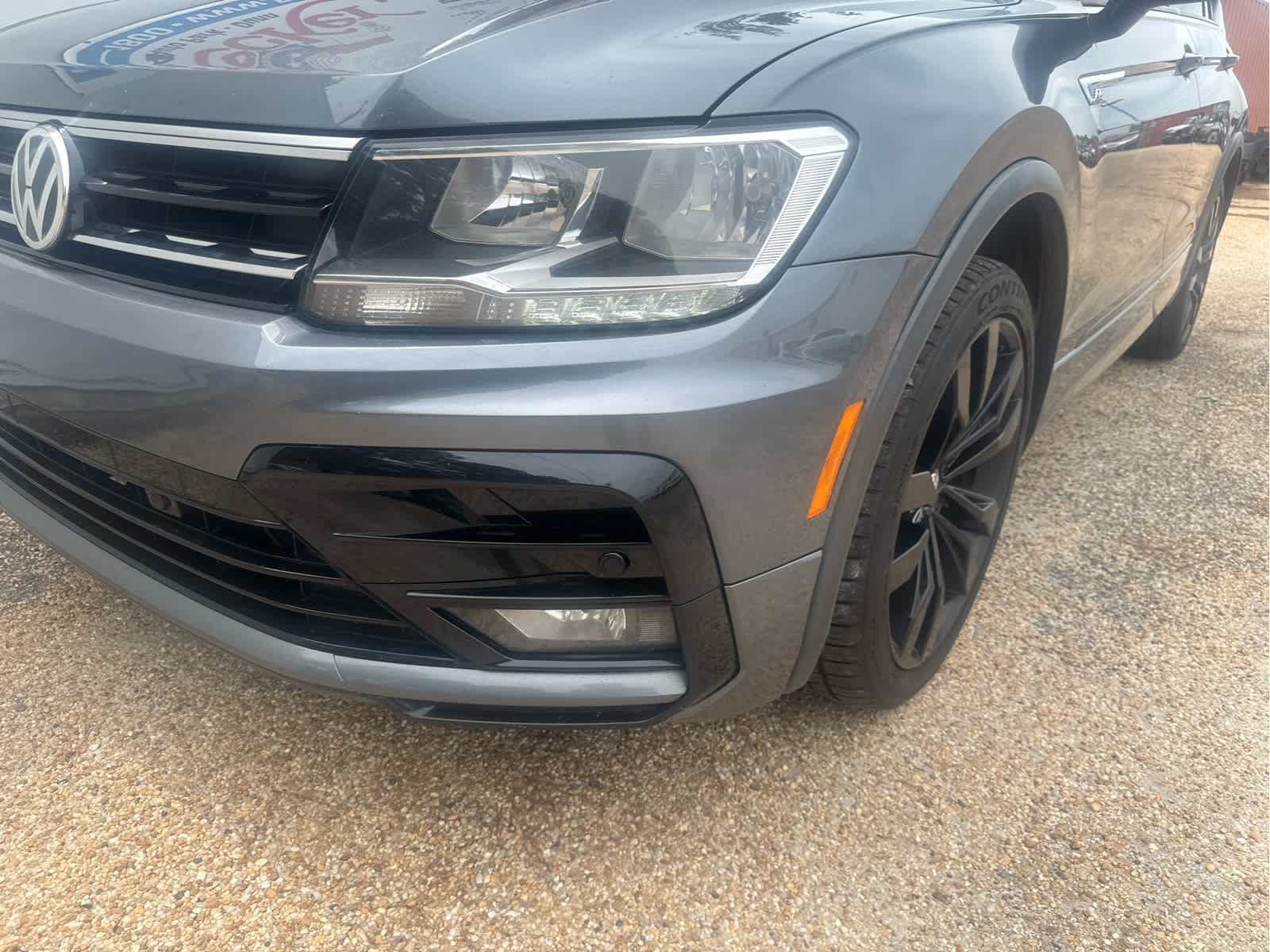Used 2020 Volkswagen Tiguan SE R-Line FWD image 10