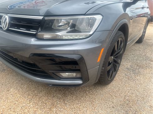 Used 2020 Volkswagen Tiguan SE R-Line FWD image 10