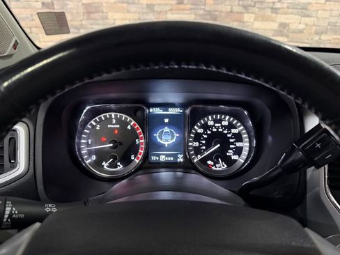 Used 2016 Nissan Titan PRO-4X w/ Pro-4x Convenience Package AWD/4WD image 15