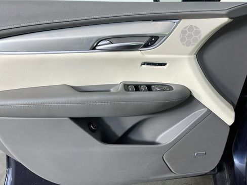 Used 2018 Cadillac XT5 Luxury w/ Driver Awareness Package FWD image 26