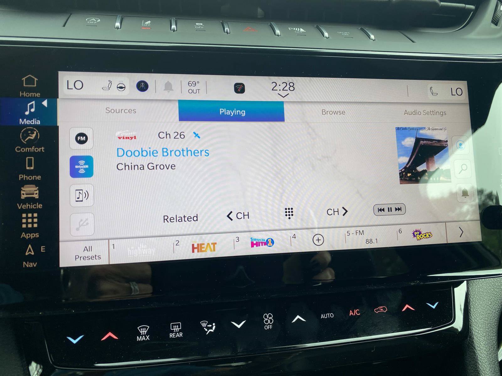 New 2026 Jeep Grand Cherokee Altitude RWD image 13