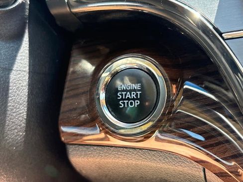 Used 2015 Toyota Avalon Limited FWD image 19