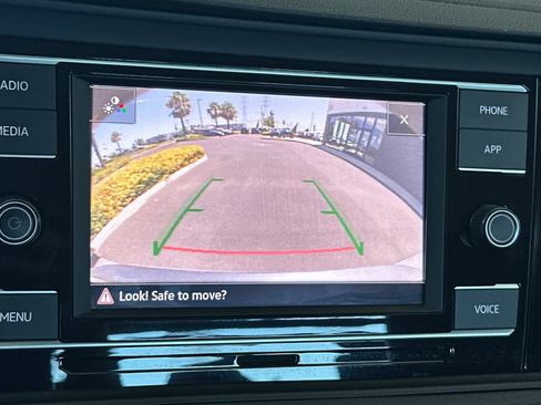 Certified 2024 Volkswagen Jetta SE FWD image 18