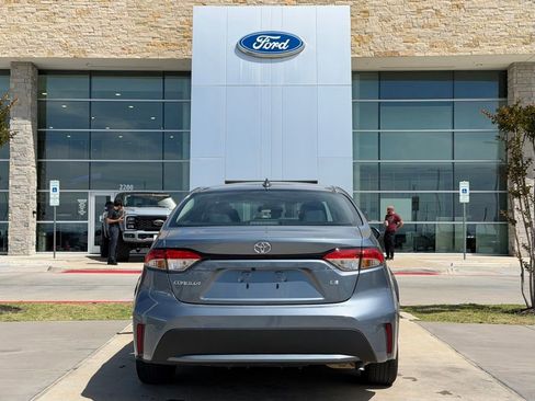 Used 2020 Toyota Corolla LE FWD image 21
