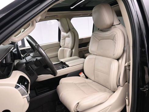Used 2020 Lincoln Navigator Reserve w/ Cargo Convenience Package image 12