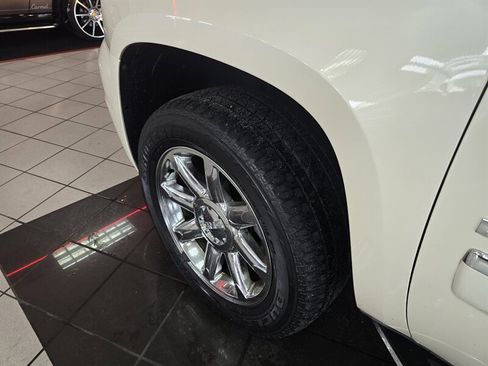 Used 2013 GMC Yukon Denali AWD/4WD image 36
