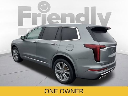 Used 2023 Cadillac XT6 Premium Luxury w/ Technology Package AWD/4WD image 3