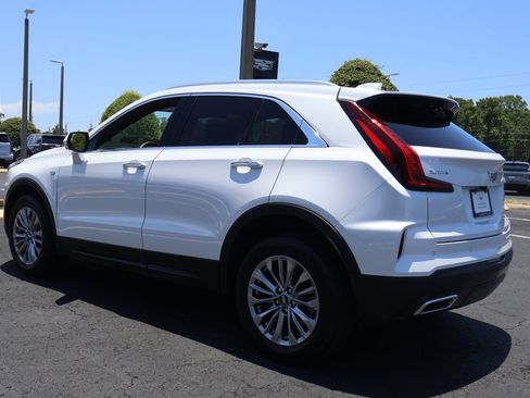 Certified 2024 Cadillac XT4 Premium Luxury FWD image 3