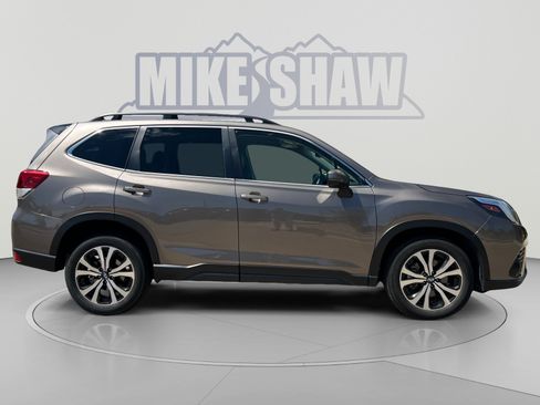 Used 2024 Subaru Forester Limited AWD/4WD image 6
