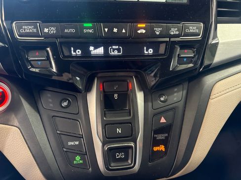 Used 2018 Honda Odyssey EX image 26