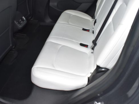 Used 2023 Tesla Model Y 2WD image 13