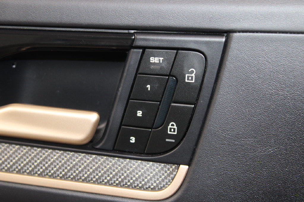 Used 2024 Porsche Cayenne Coupe AWD/4WD image 41
