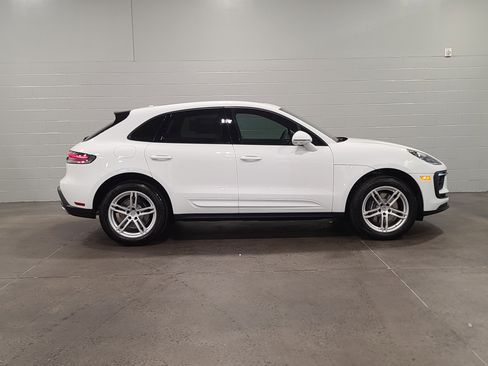 New 2026 Porsche Macan image 8