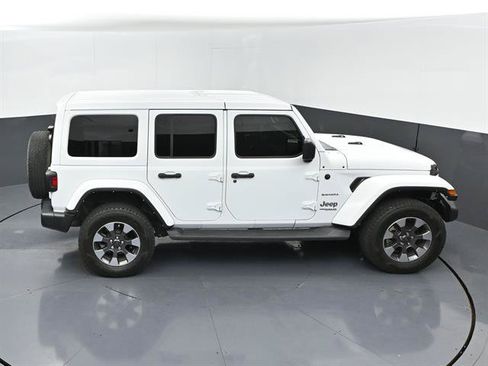 Used 2022 Jeep Wrangler Unlimited Sahara AWD/4WD image 45