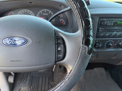 Used 2003 Ford F150 XLT RWD image 5