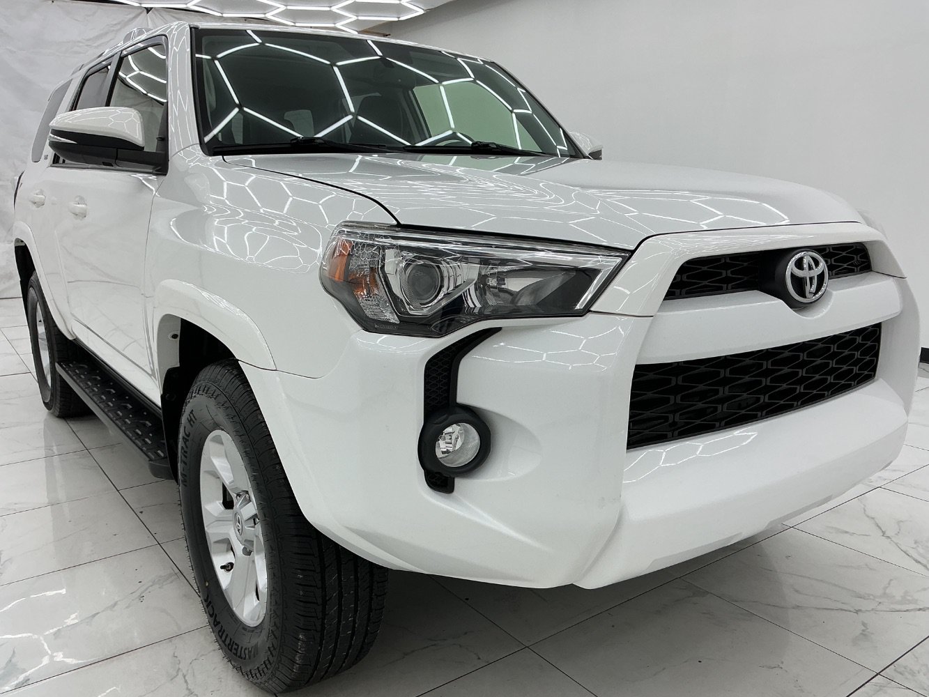 Used 2016 Toyota 4Runner SR5 Premium AWD/4WD image 3
