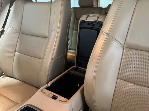 Used 2021 Jeep Grand Cherokee Limited w/ Luxury Group II image 35