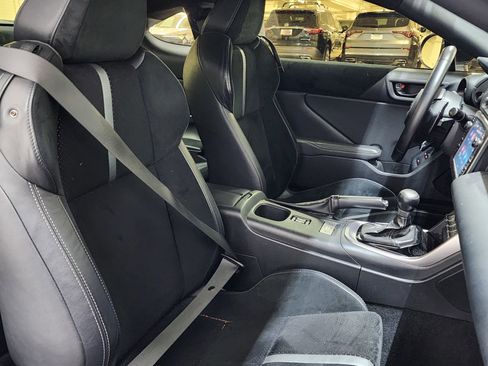 Used 2023 Toyota GR86 Premium image 18