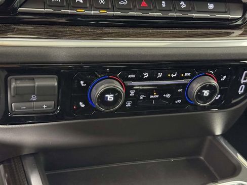 Used 2025 Chevrolet Silverado 1500 LT Trail Boss w/ Convenience Package II image 28