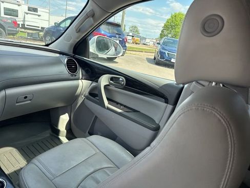 Used 2016 Buick Enclave Leather FWD image 18