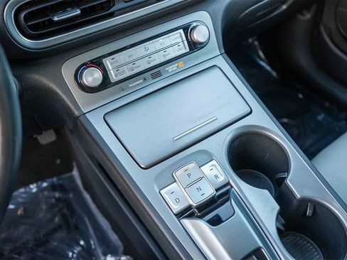 Used 2022 Hyundai Kona Limited image 20