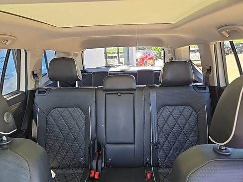 Used 2024 Volkswagen Atlas SEL Premium R-Line AWD/4WD image 36