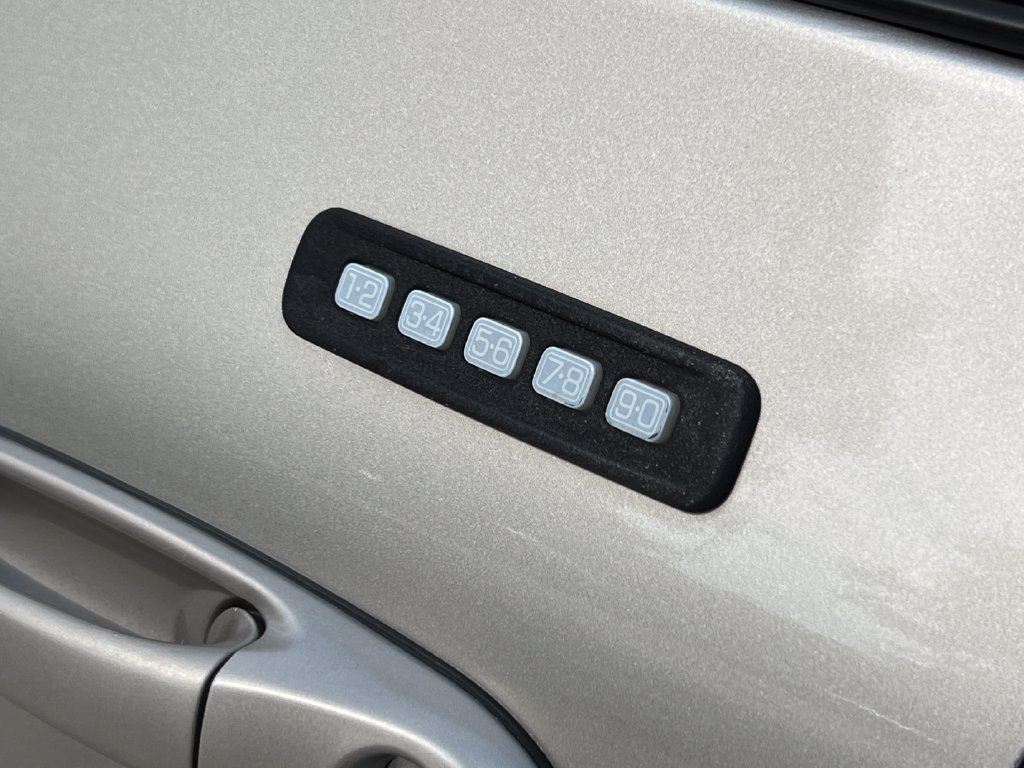 Used 2003 Lincoln LS RWD image 28