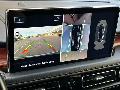 Used 2022 Lincoln Nautilus Reserve w/ Equipment Group 202A image 19