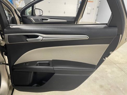 Used 2018 Ford Fusion S FWD image 19