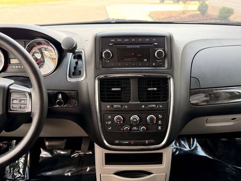 Used 2016 Dodge Grand Caravan SE w/ Quick Order Package 29E SE image 29