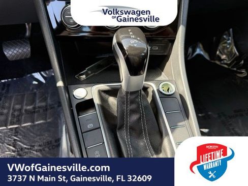 Certified 2024 Volkswagen Jetta SE FWD image 25