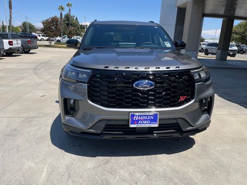 New 2026 Ford Explorer ST w/ Sun And Sound Package AWD/4WD image 4