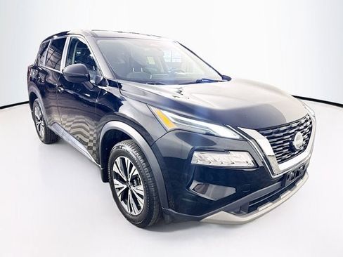 Certified 2023 Nissan Rogue SV image 3