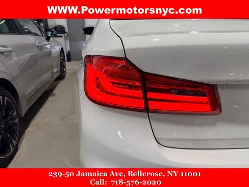 Used 2020 BMW 530e w/ M Sport Package image 10